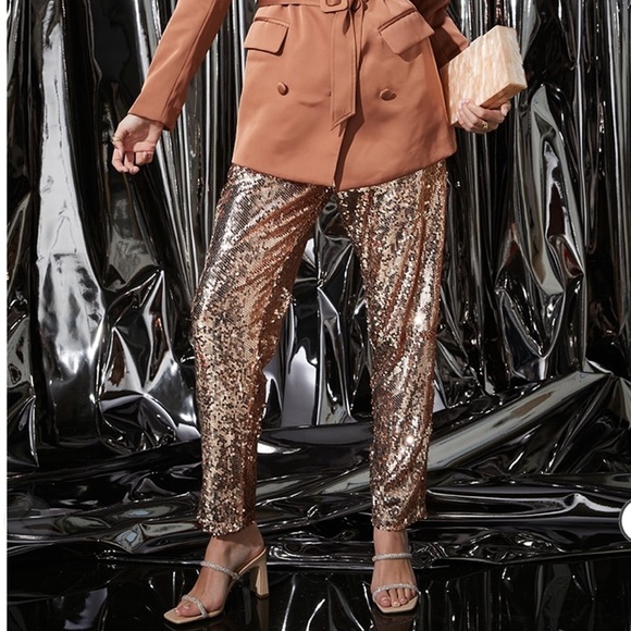 NWT Jennifer High Rise Gold Sequin Joggers, Size Medium - Picture 1 of 3